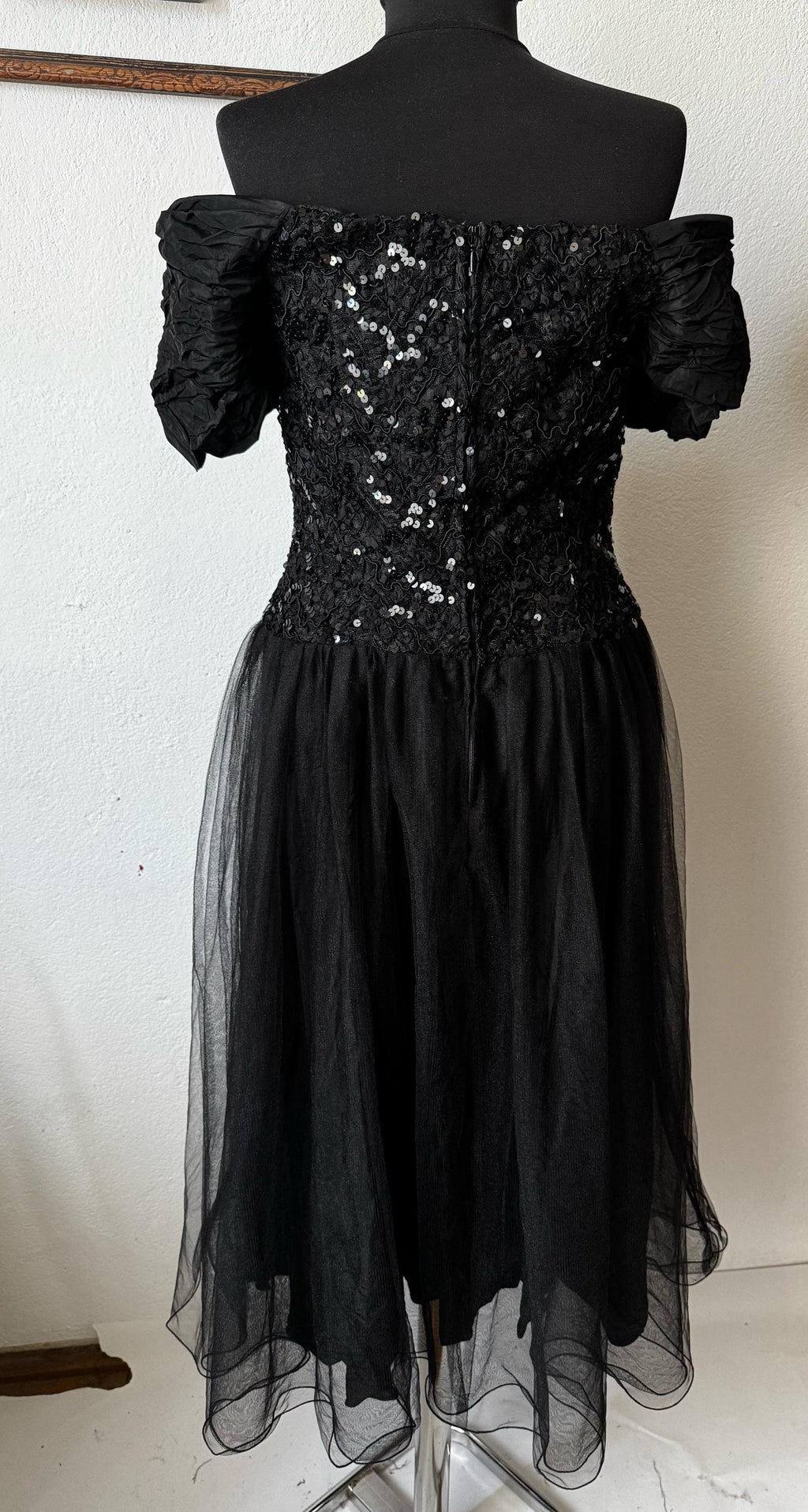 Vintage Vera Mont Black Tulle Gown, 80s Off-Shoulder Party Dress, Size L