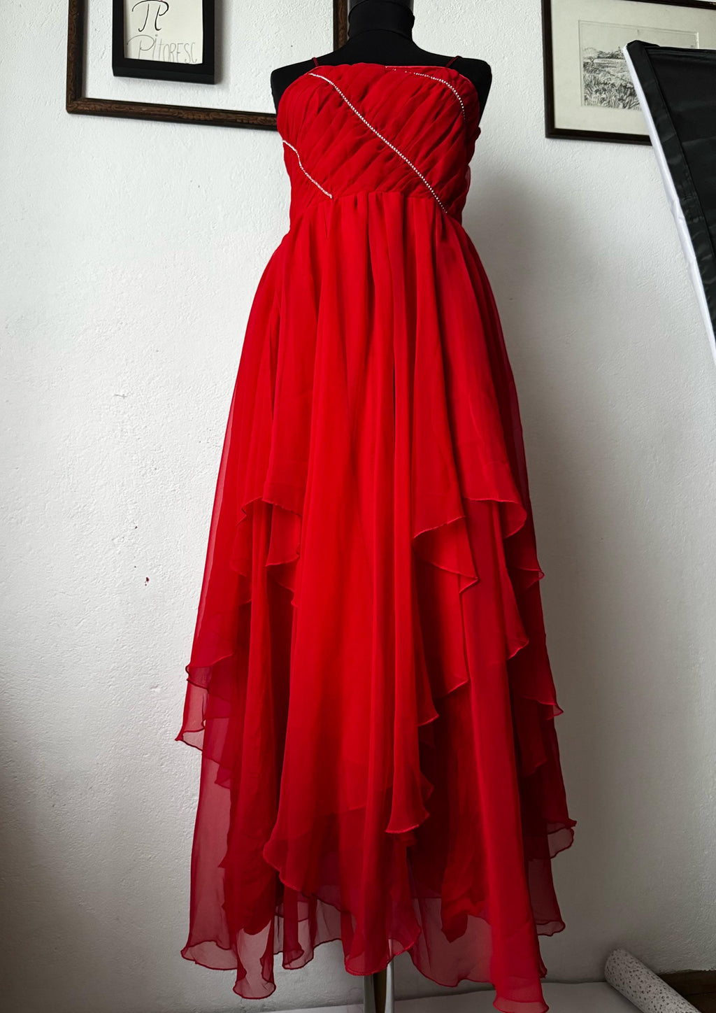 Vintage Vera Mont red dress, cockatail dress, evening gown, European fashion designer