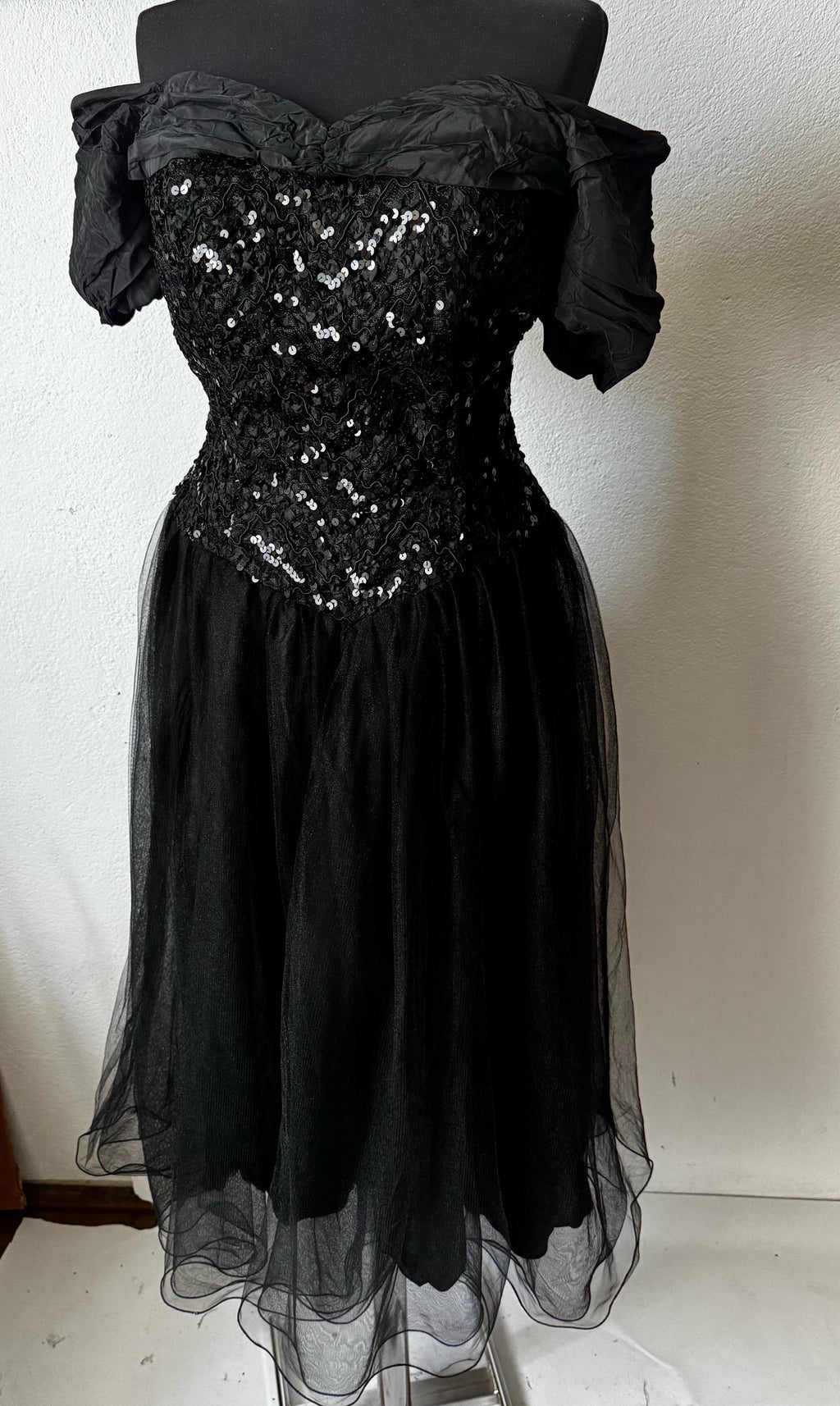 Vintage Vera Mont Black Tulle Gown, 80s Off-Shoulder Party Dress, Size L