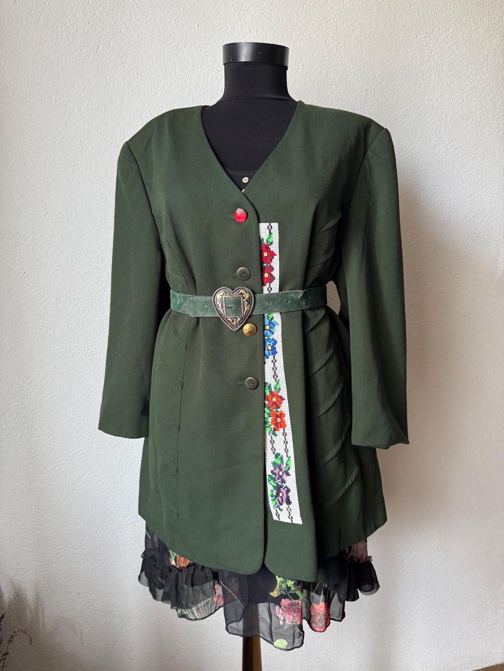 Vintage Green Wool-Blend Blazer with Traditional Folk Floral Cross-Stitch Embroidery