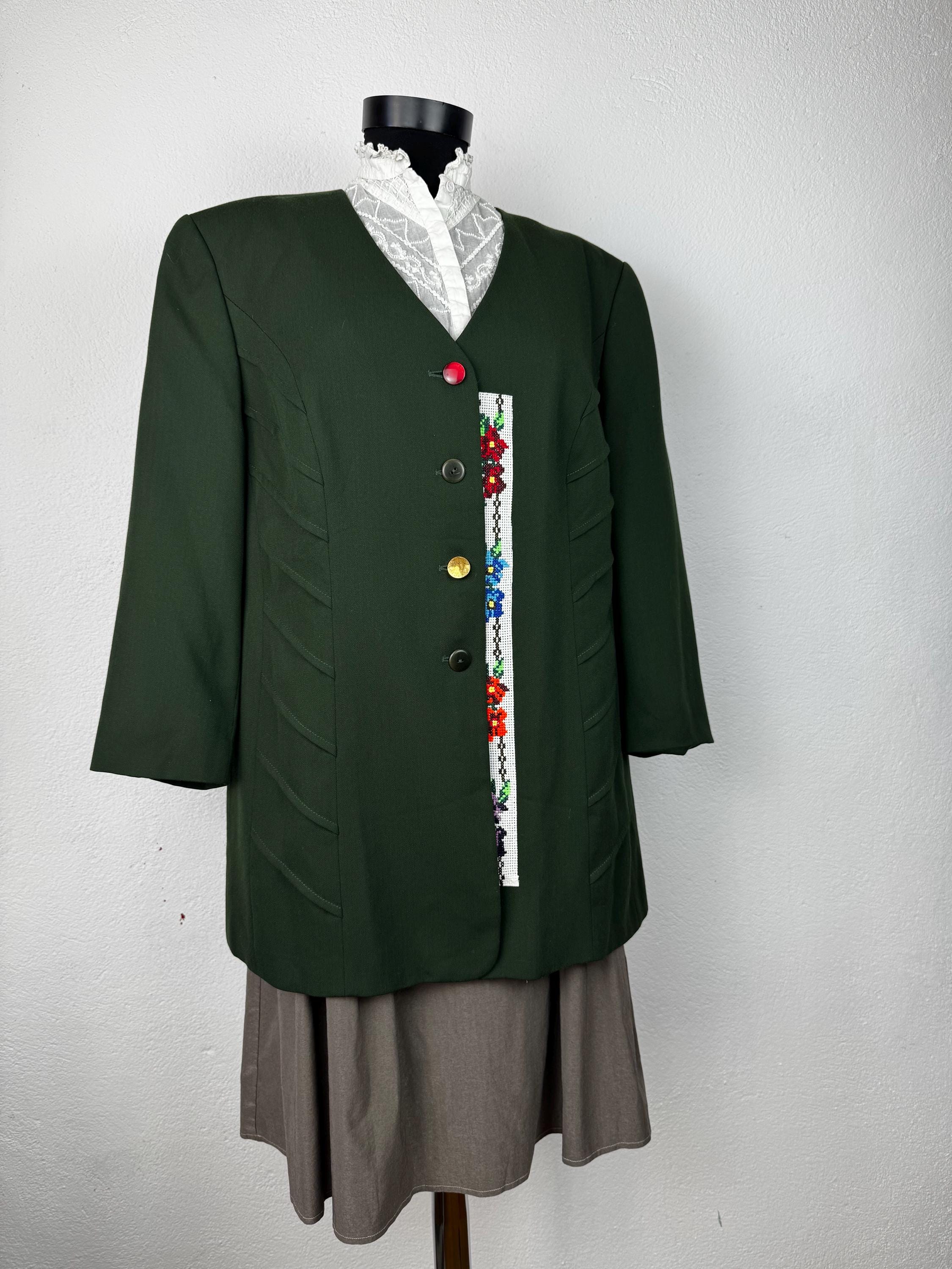 Vintage Green Wool-Blend Blazer with Traditional Folk Floral Cross-Stitch Embroidery