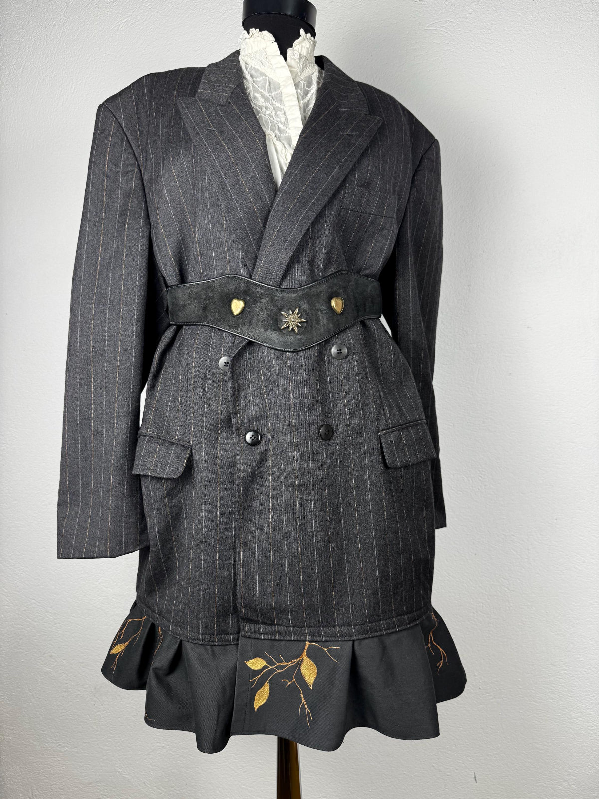 Vintage_wool_blazer_dress_handpainted