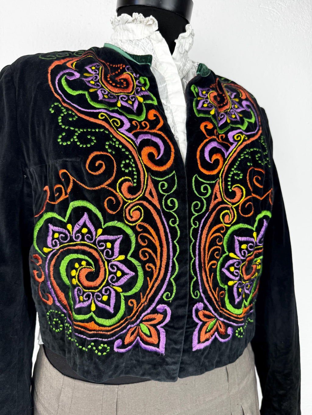 Vintage Embroidered Velvet Trachten Jacket – Niedieck Brillant Sam | Hubert Dirnl