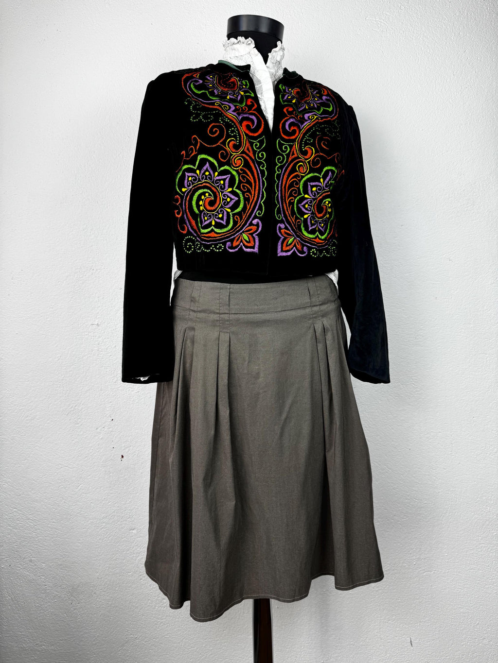 Vintage Embroidered Velvet Trachten Jacket – Niedieck Brillant Sam | Hubert Dirnl
