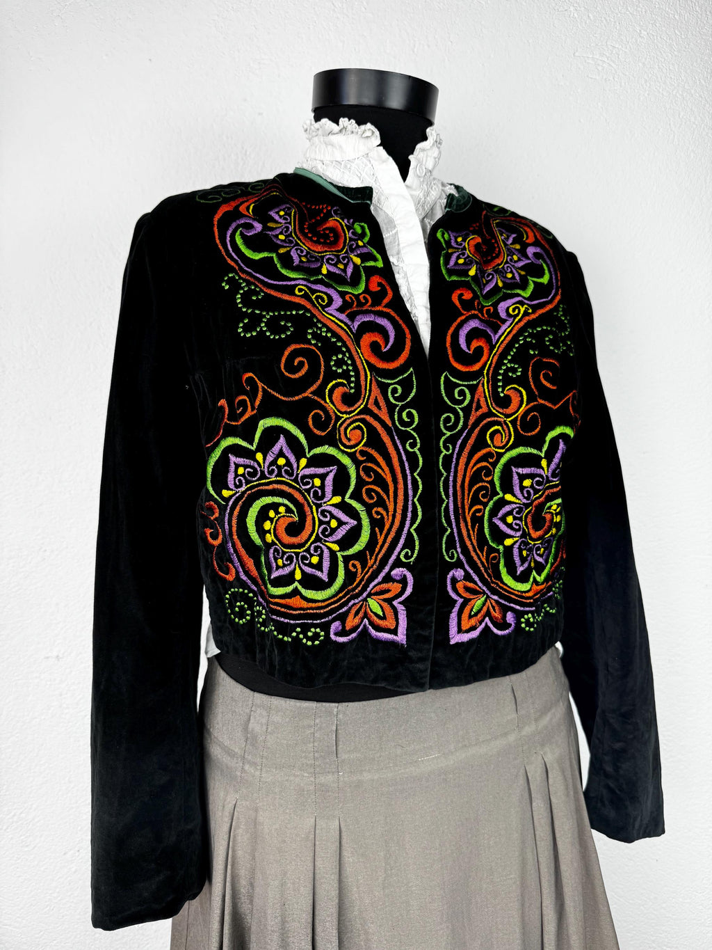 Vintage Embroidered Velvet Trachten Jacket – Niedieck Brillant Sam | Hubert Dirnl
