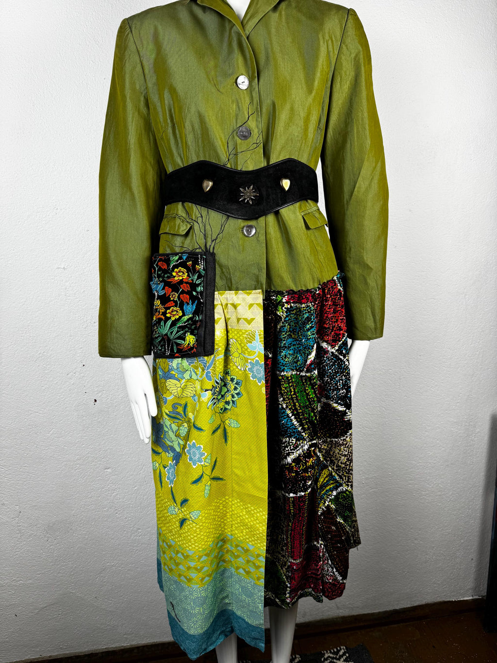 Statement blazer, sustainable style