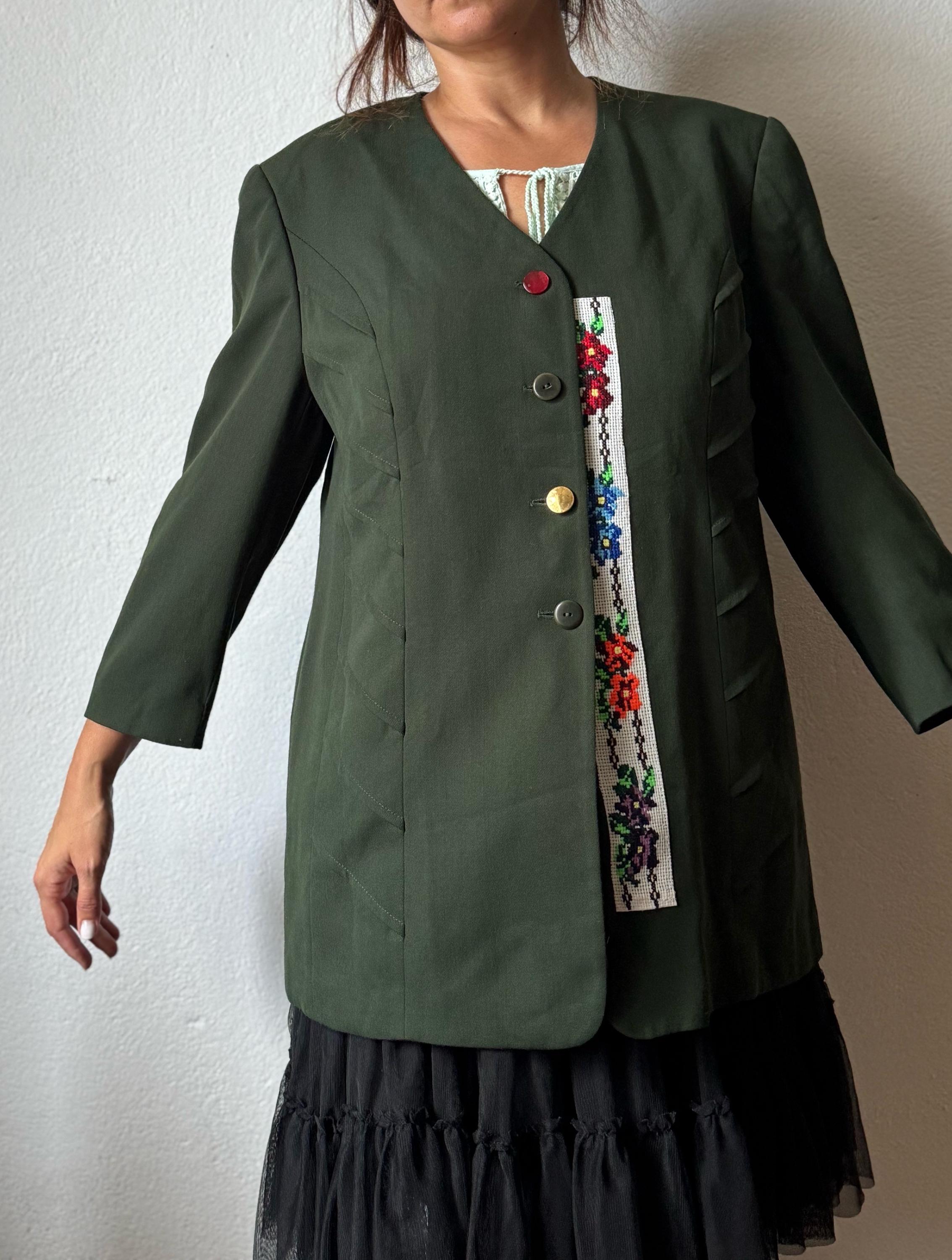Vintage Green Wool-Blend Blazer with Traditional Folk Floral Cross-Stitch Embroidery