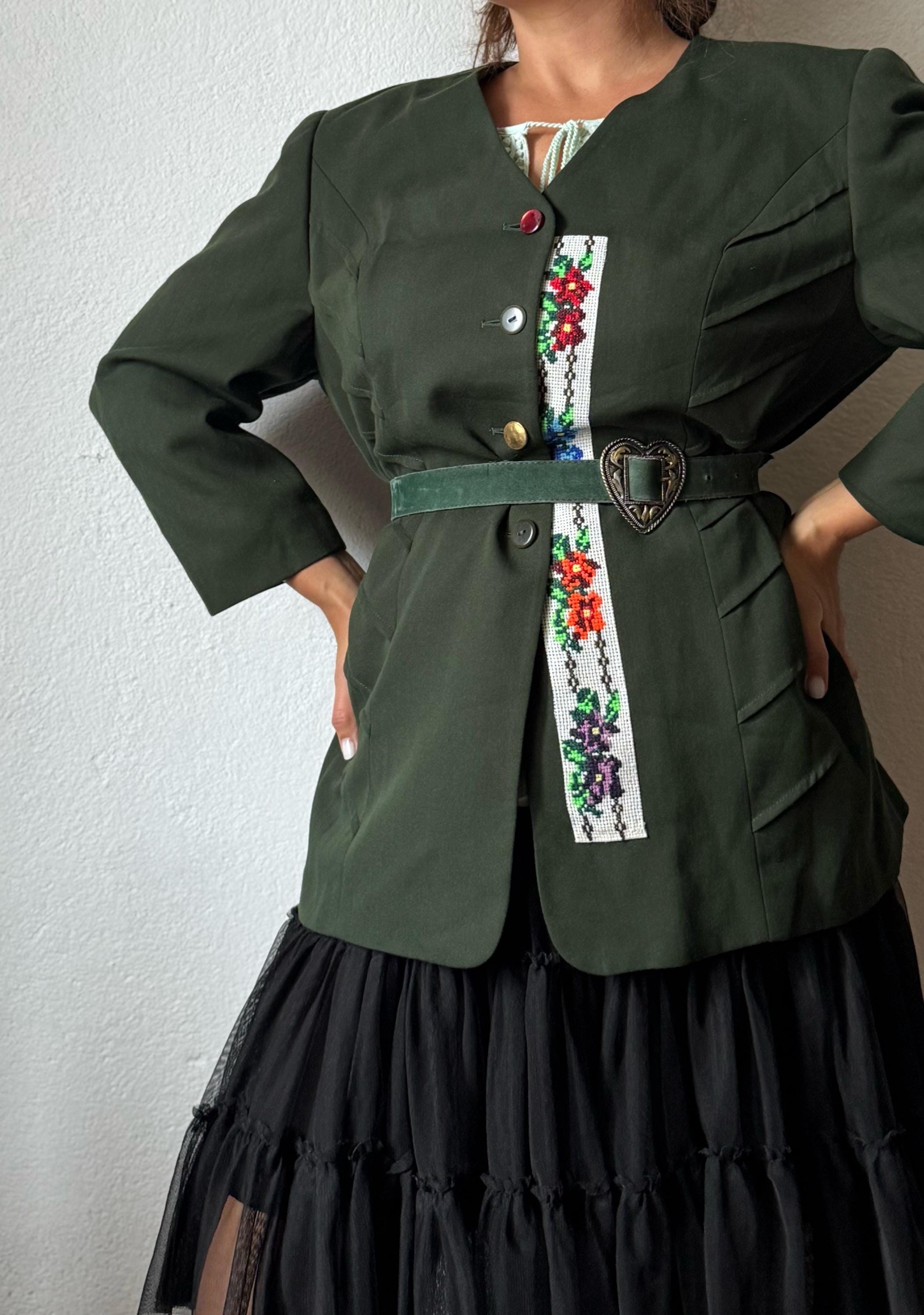 Vintage Green Wool-Blend Blazer with Traditional Folk Floral Cross-Stitch Embroidery