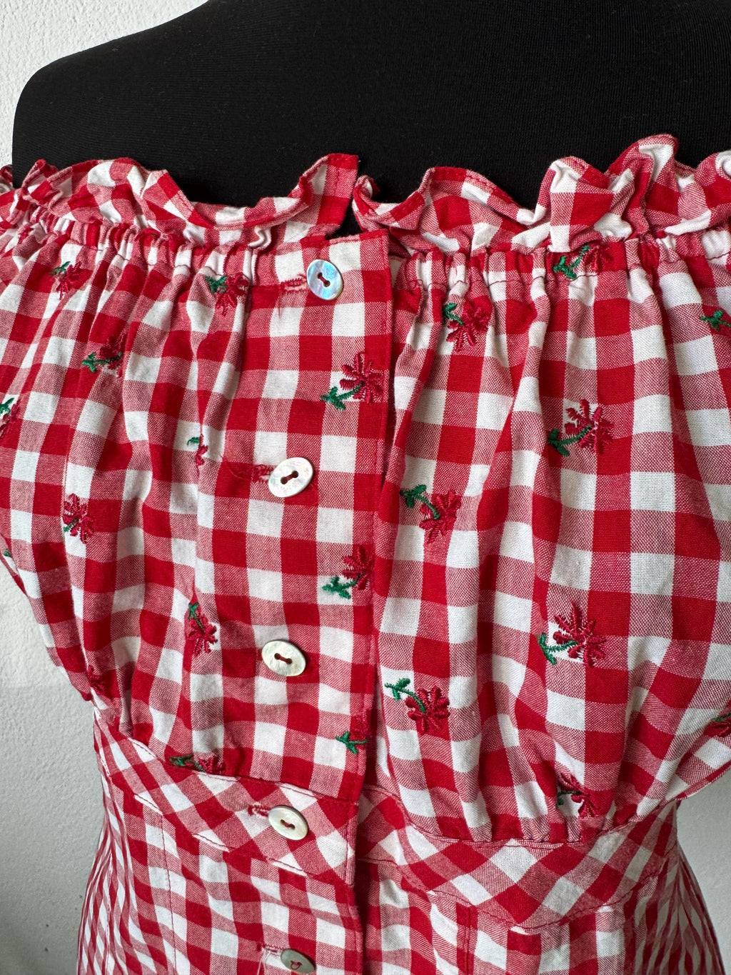 Vintage top cottage chic with red squares and embroider flowers