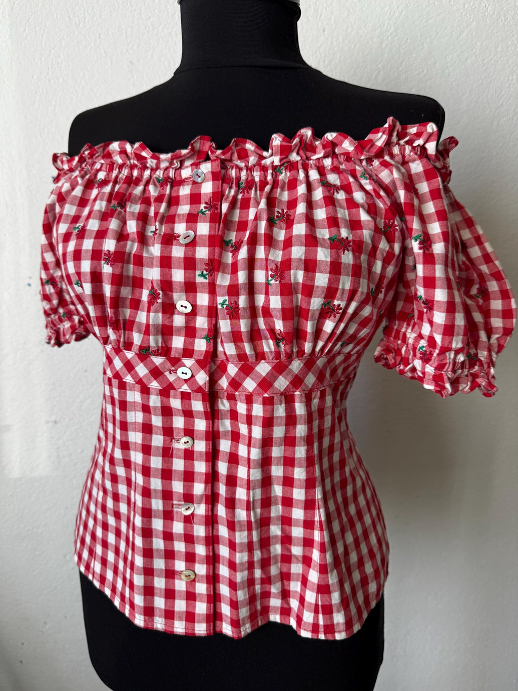 Vintage top cottage chic with red squares and embroider flowers