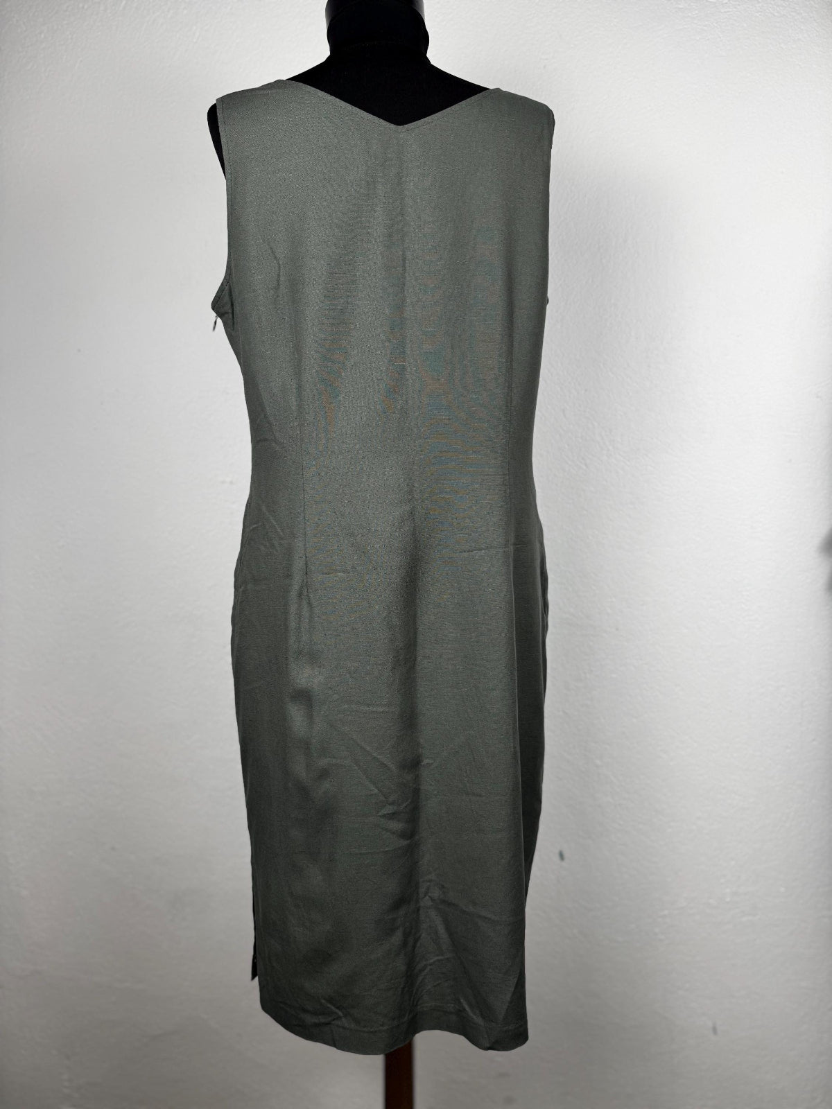 vintage_linen_dress_handpainted_flowers