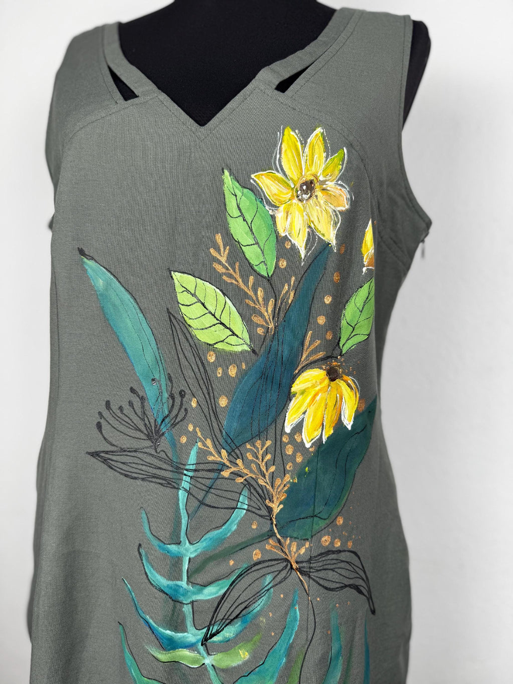 vintage_linen_dress_handpainted_flowers